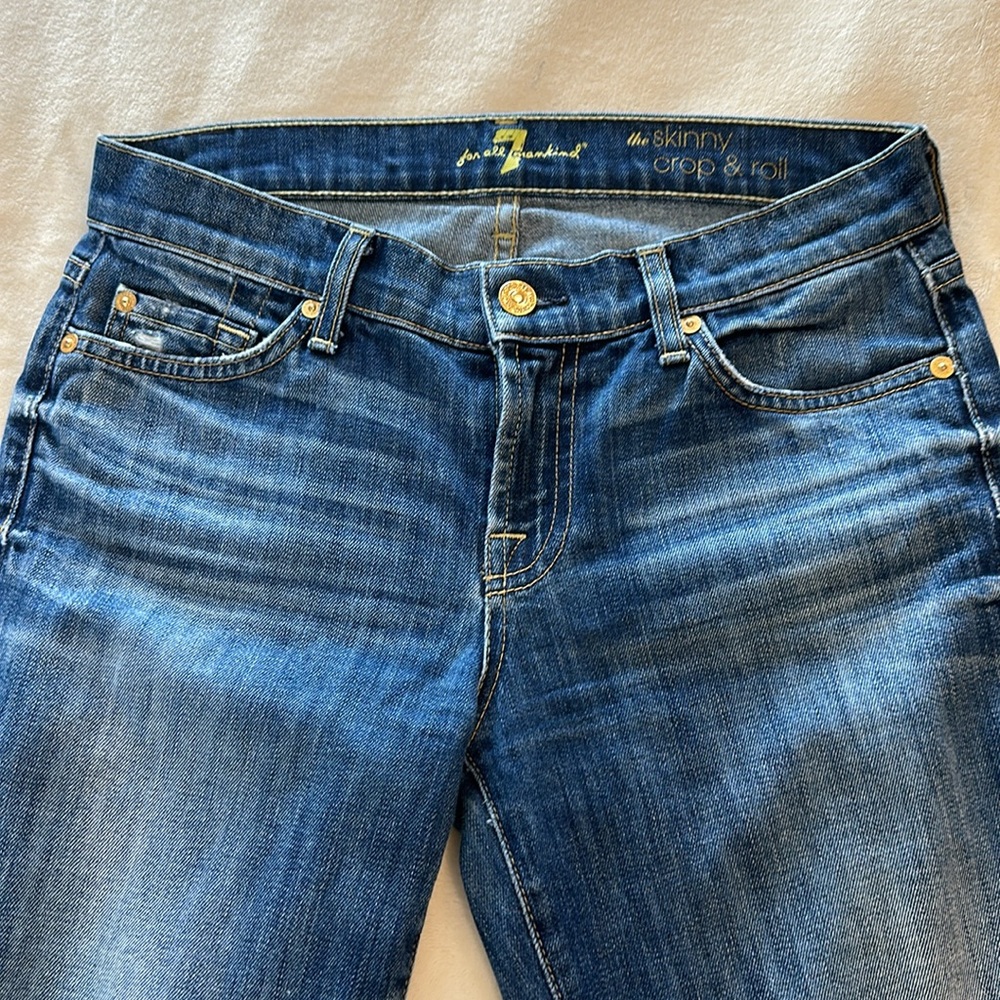 7 for all man kind jeans. The skinny crop & roll, size 26. Low rise. 27” inseam.
